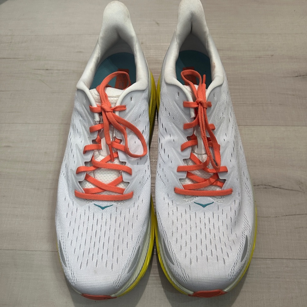 Hoka Clifton 8 'Blanc De Blanc Illuminating